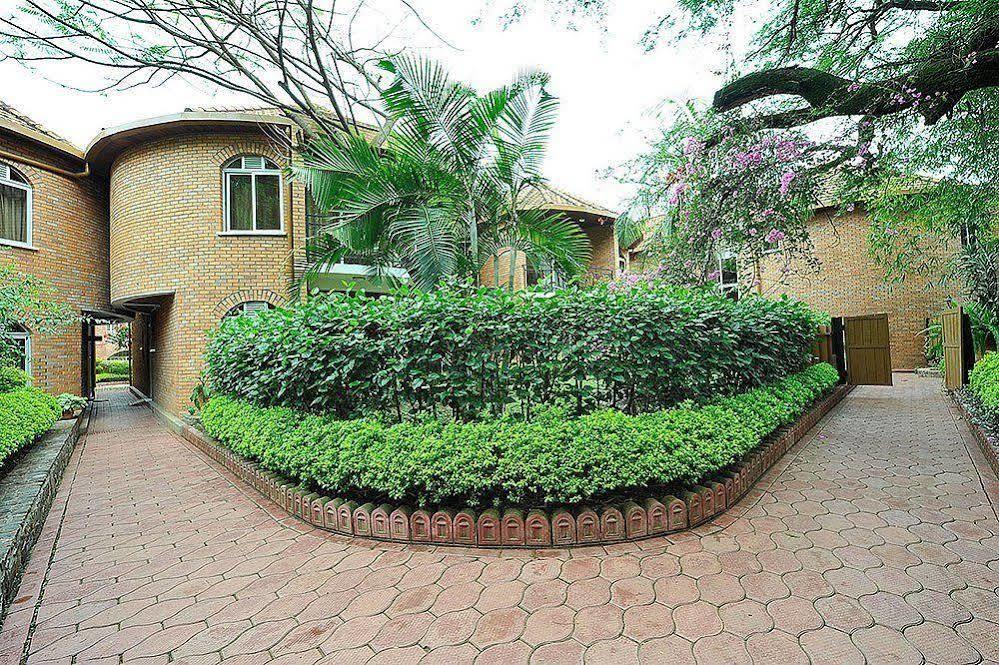 Hotel Chez Lando Kigali Exterior foto